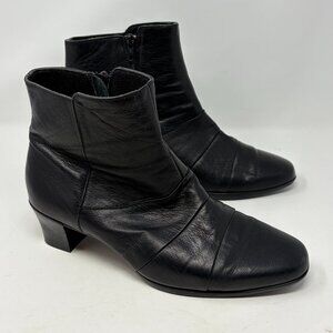 Munro women's black heeled ankle boots side width 10 WW